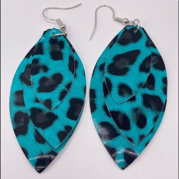 3 pairs animal print layered Faux Leather Earrings - Picture 4 of 7